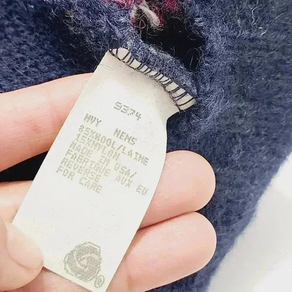 Woolrich Wool Aztec V neck Pullover Men's XL Sweater Navy Blue 9205 - Picture 7 of 8